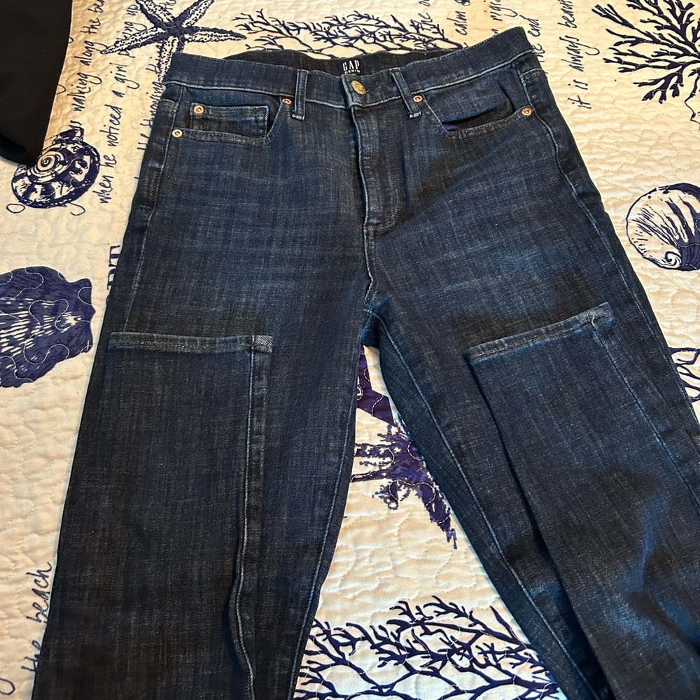 GAP Denim True Skinny Size 28 Regular Like New Condition. Never worn.